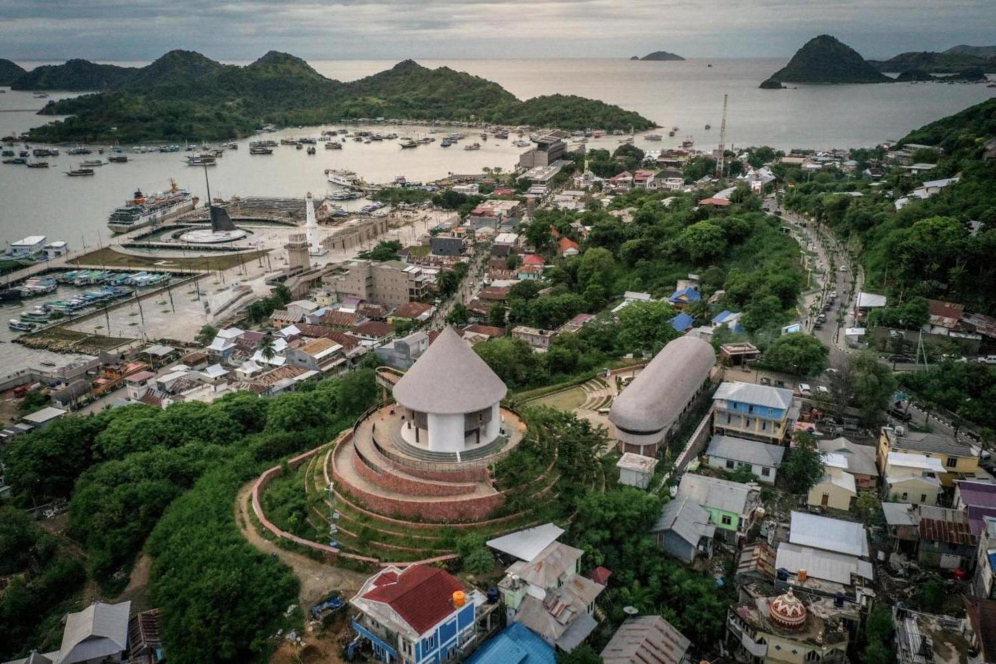 Benedict Guesthouse By Mori Hospitality Labuan Bajo Exterior foto